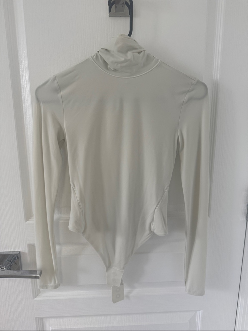 Lululemon wundermost Neutral Cream Turtleneck Bodysuit